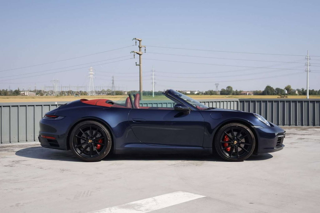 Porsche 992 Carrera 4S