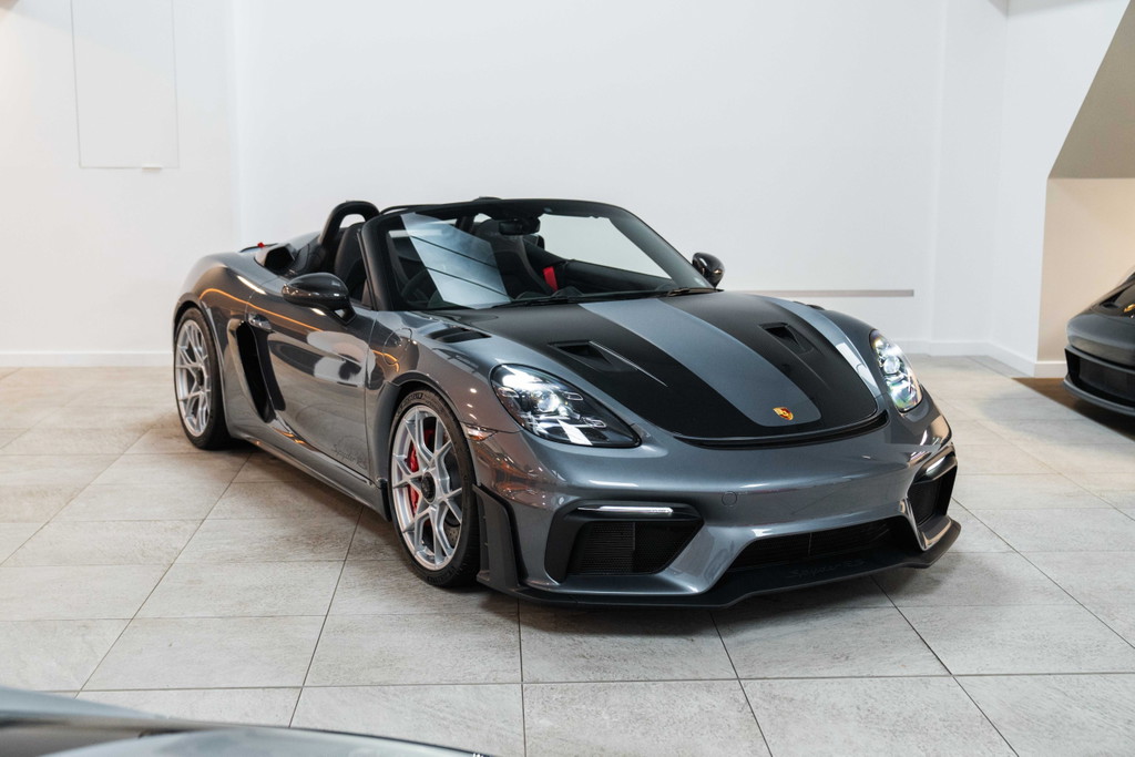 Porsche 718 Spyder RS