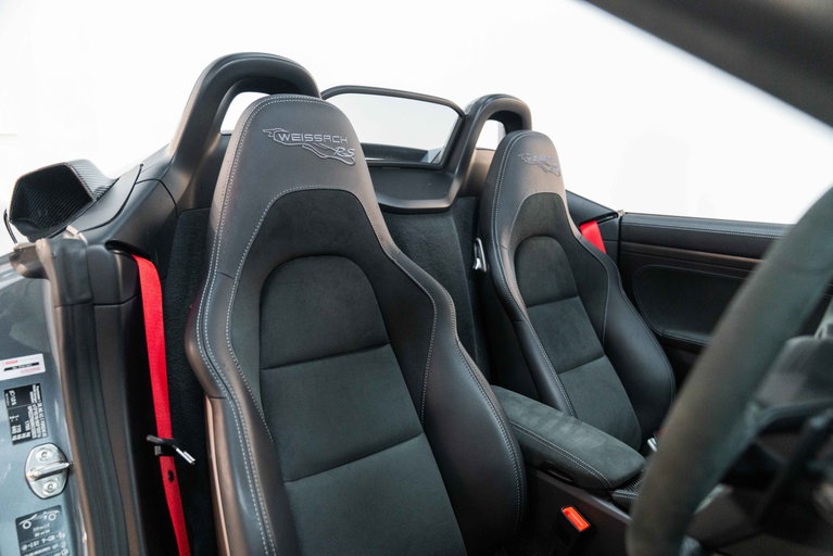 Porsche 718 Spyder RS