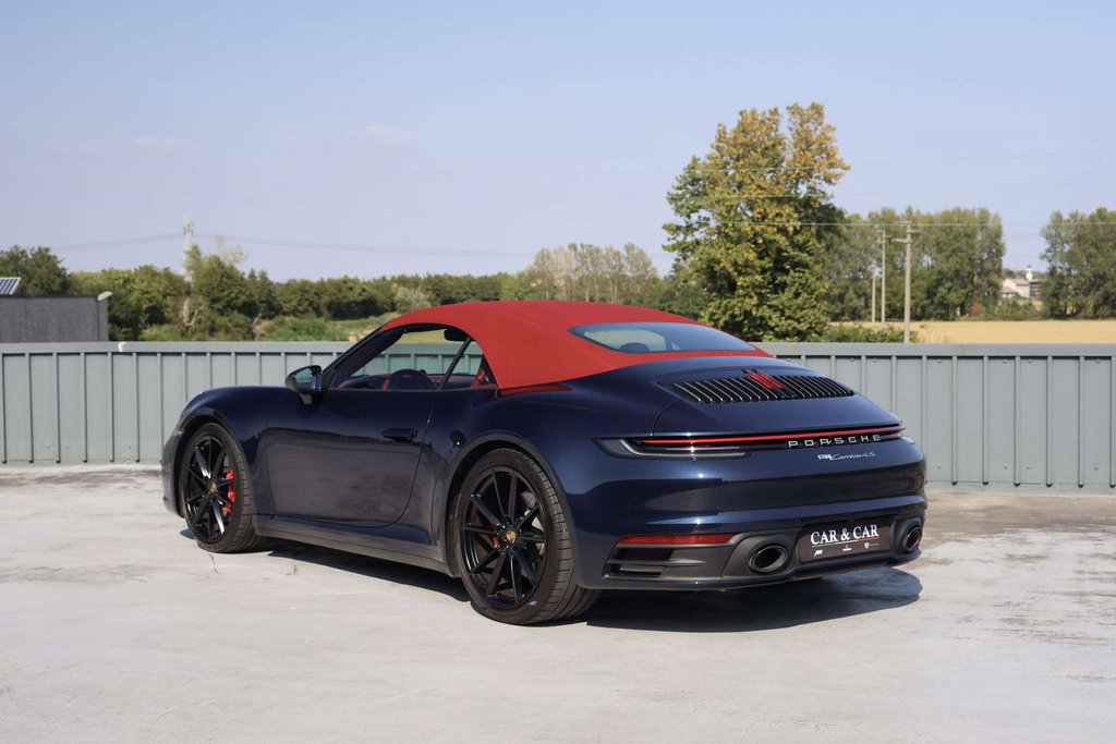 Porsche 992 Carrera 4S