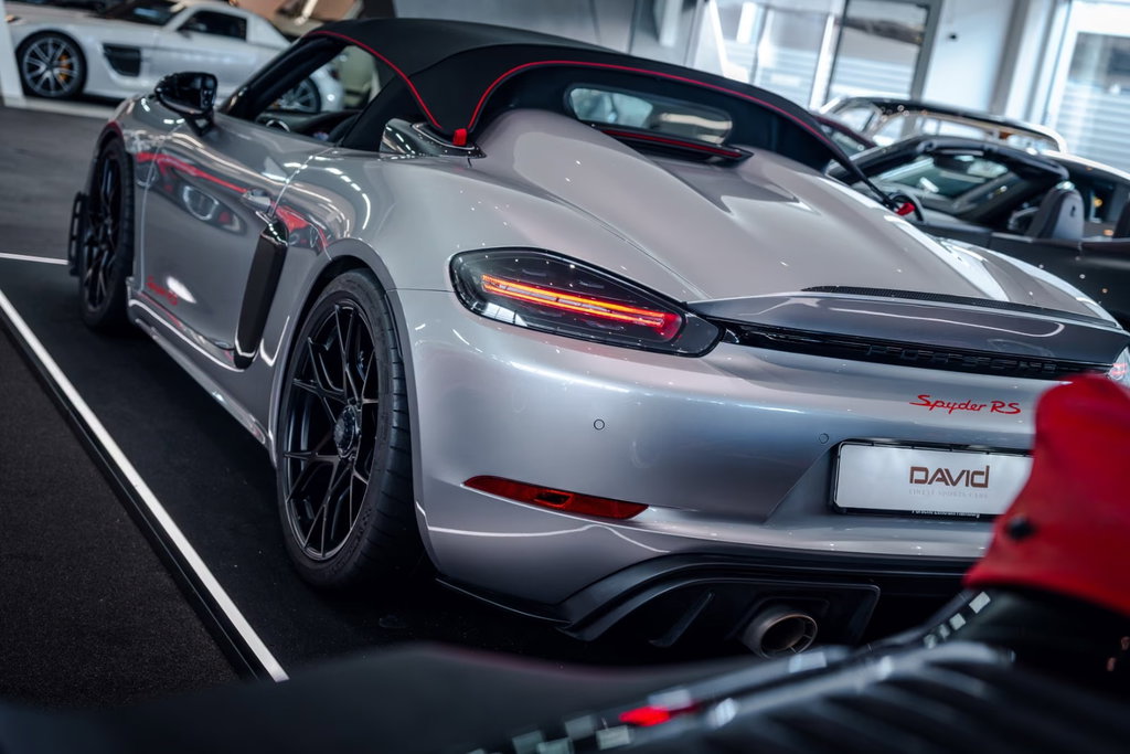 Porsche 718 Spyder RS
