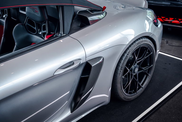 Porsche 718 Spyder RS