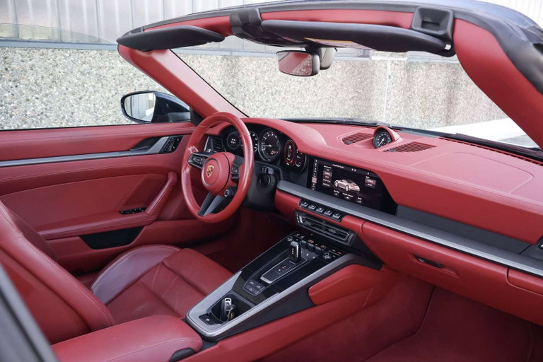 Porsche 992 Carrera 4S
