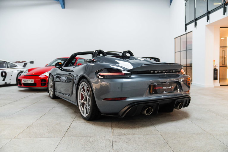 Porsche 718 Spyder RS