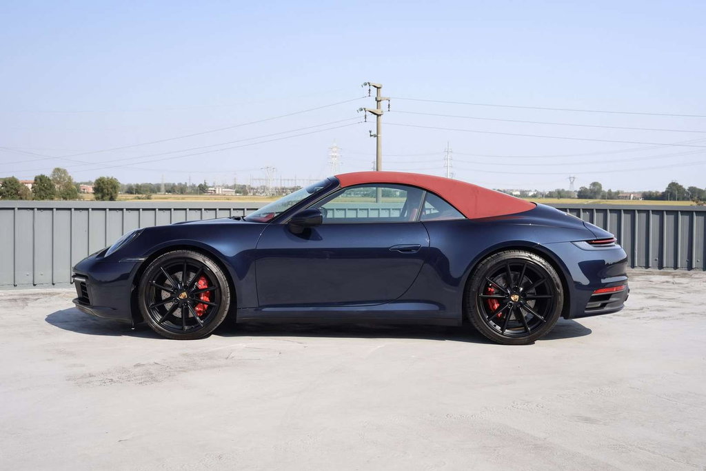 Porsche 992 Carrera 4S