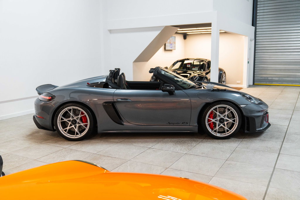Porsche 718 Spyder RS