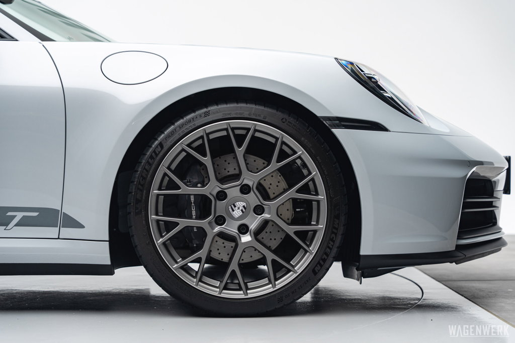 Porsche 992.2 Carrera T