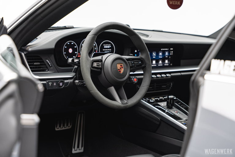 Porsche 992.2 Carrera 4S