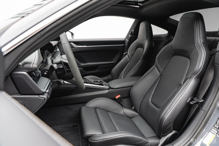 Porsche 992.2 Carrera 4S