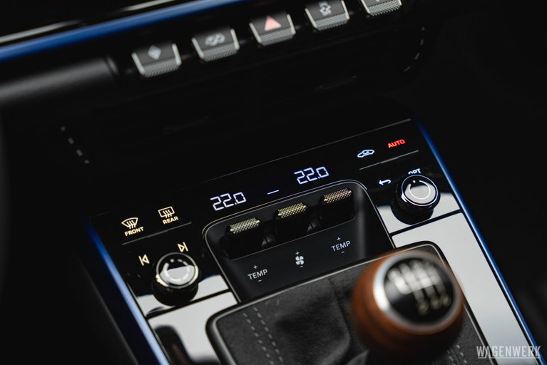 Porsche 992.2 Carrera T