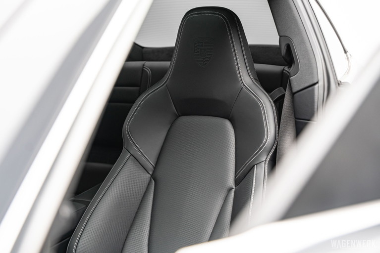 Porsche 992.2 Carrera 4S