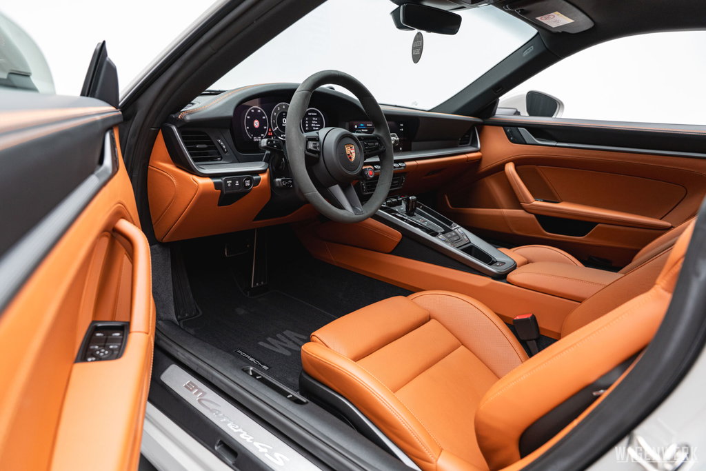 Porsche 992.2 Carrera 4S