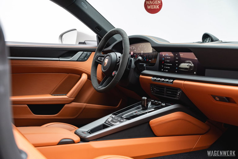 Porsche 992.2 Carrera 4S