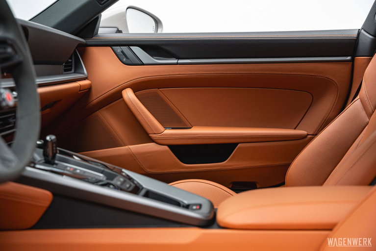 Porsche 992.2 Carrera 4S