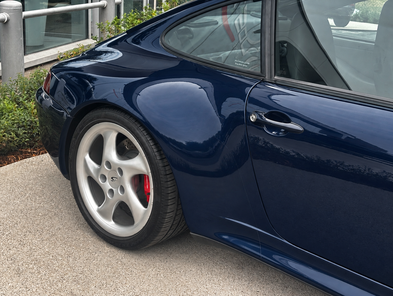 Porsche 993 Carrera 4S