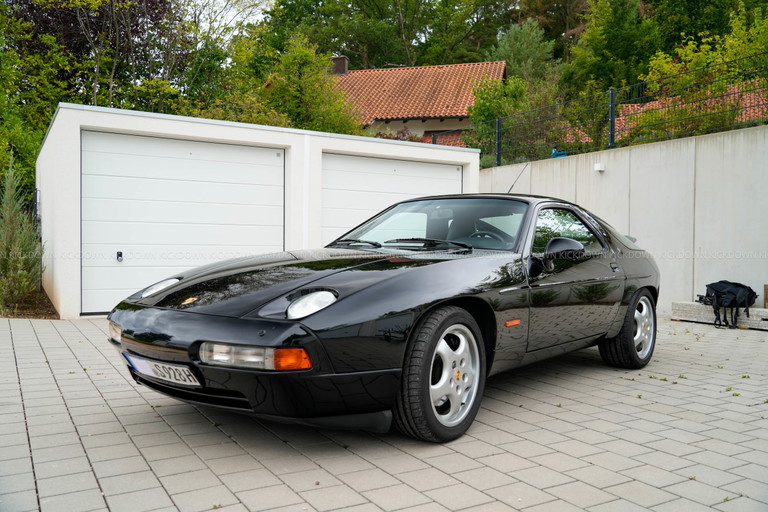 Porsche 928 GT