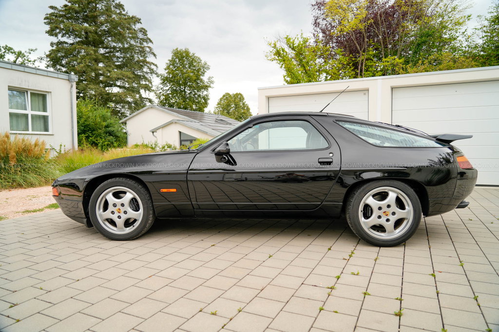 Porsche 928 GT