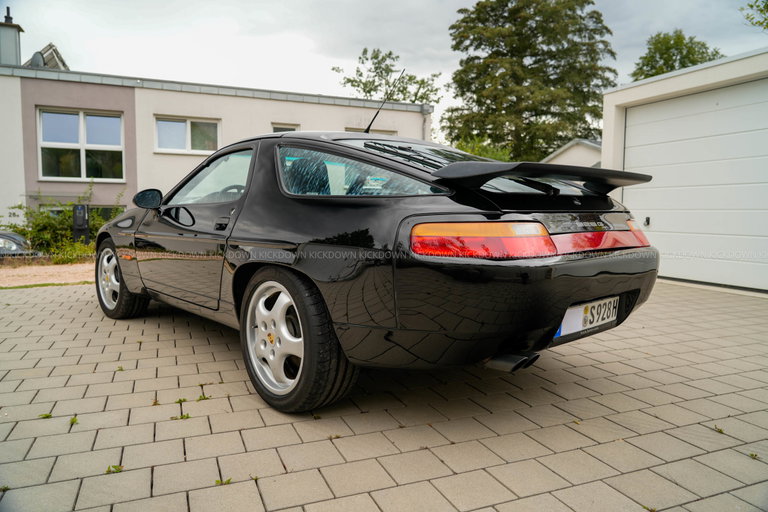 Porsche 928 GT