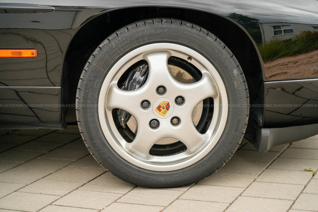 Porsche 928 GT