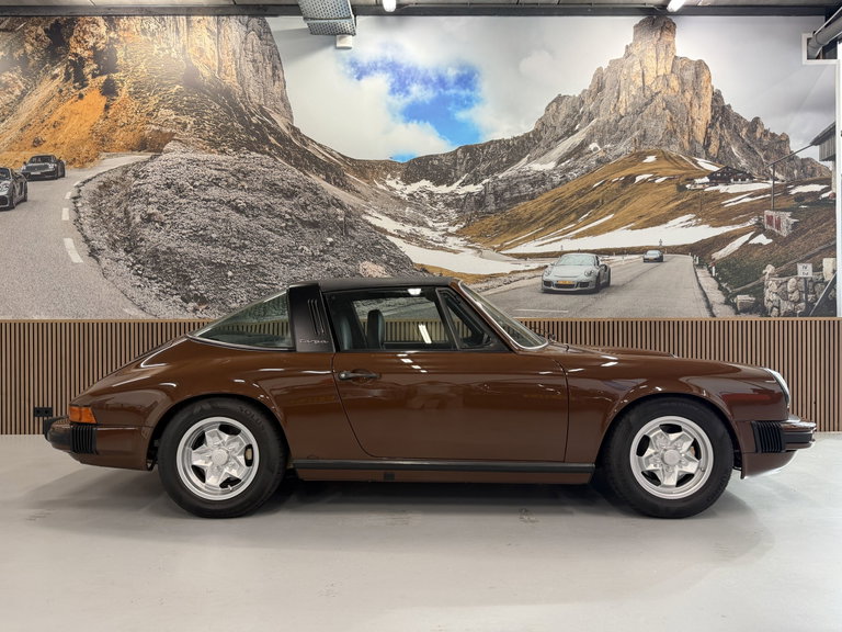 Porsche 911 Carrera 3.0