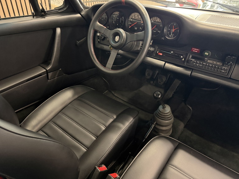 Porsche 911 Carrera 3.0