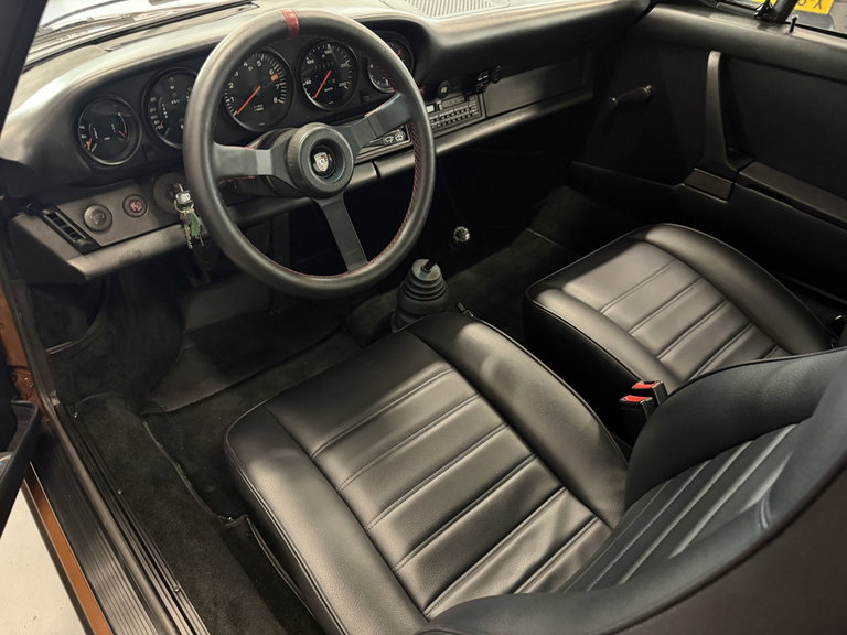 Porsche 911 Carrera 3.0
