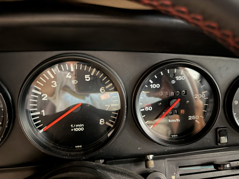 Porsche 911 Carrera 3.0