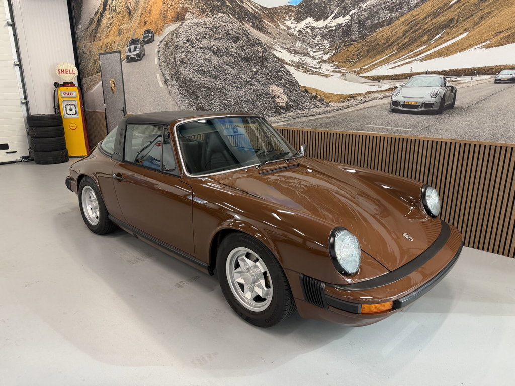 Porsche 911 Carrera 3.0