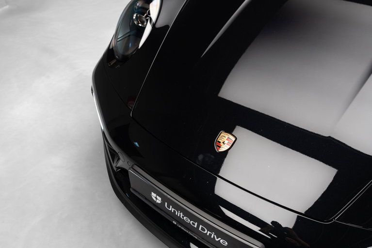 Porsche 992 Carrera 4 GTS
