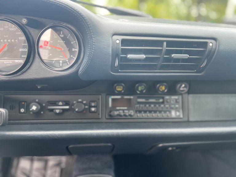 Porsche 964 Carrera 2 Cabrio WTL