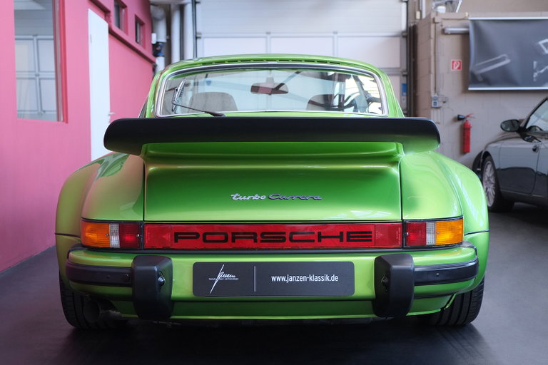 Porsche 911 Turbo 3.0 (US)