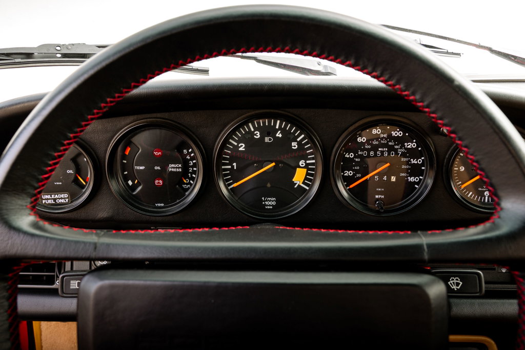 Porsche 911 Carrera 3.2
