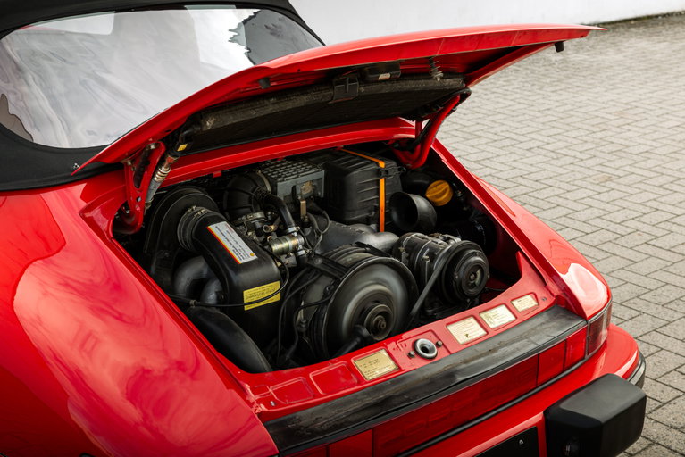 Porsche 911 Carrera 3.2