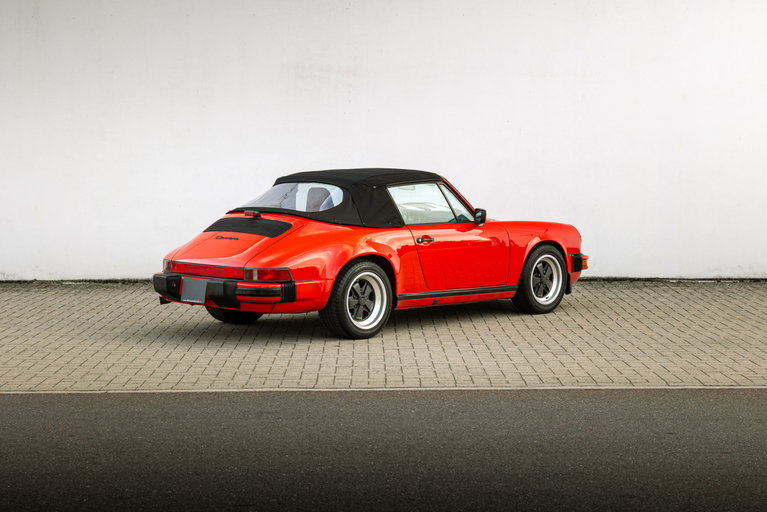 Porsche 911 Carrera 3.2