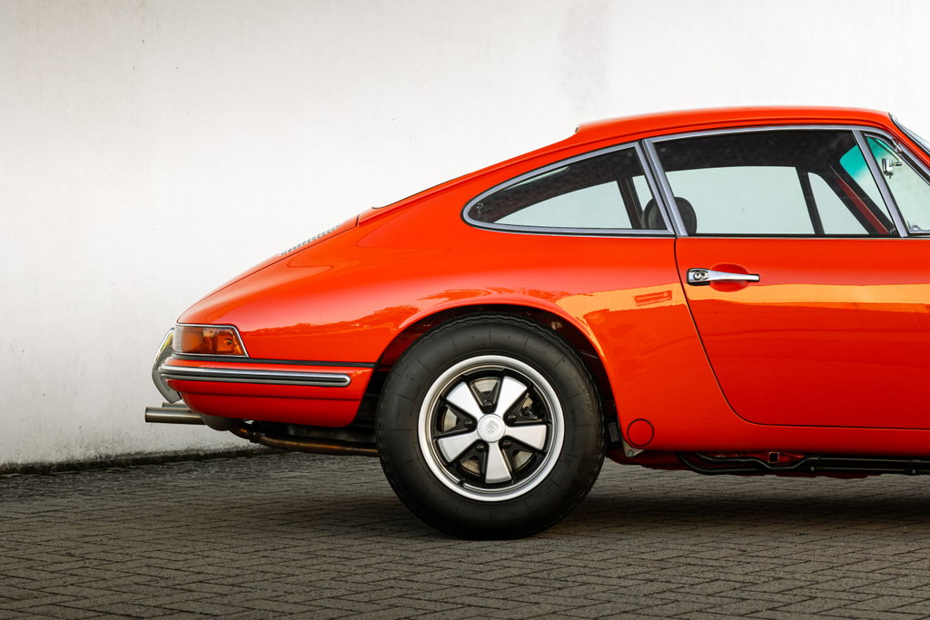 Porsche 911 Backdate