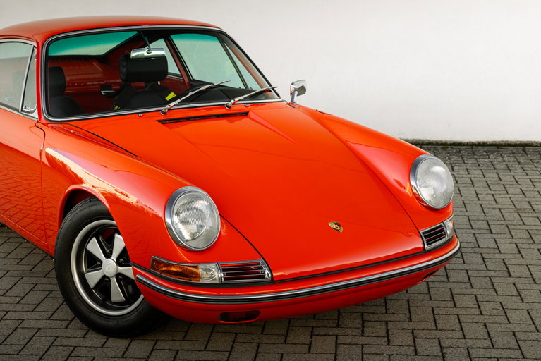 Porsche 911 Backdate