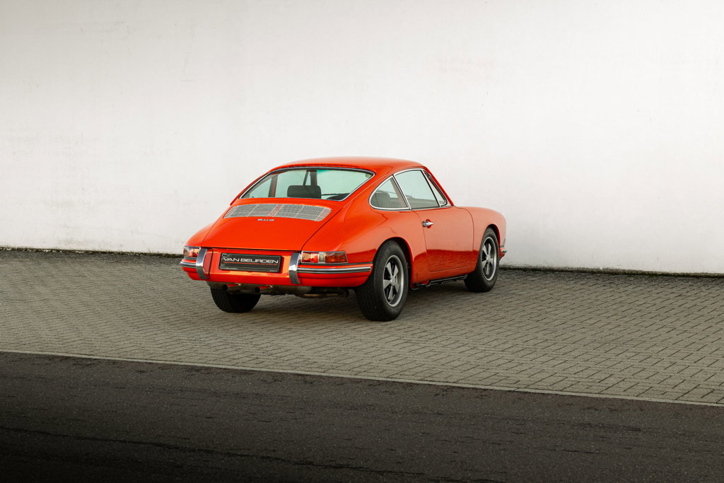 Porsche 911 Backdate