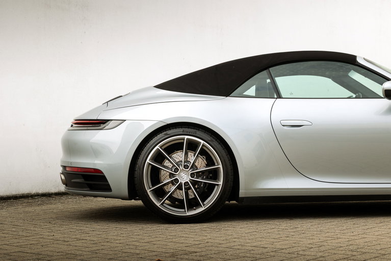 Porsche 992 Carrera 4S