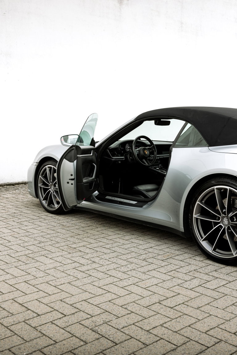 Porsche 992 Carrera 4S