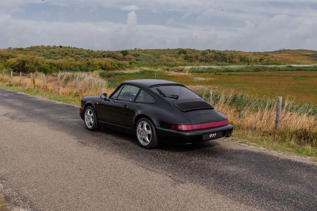Porsche 964 Carrera 4
