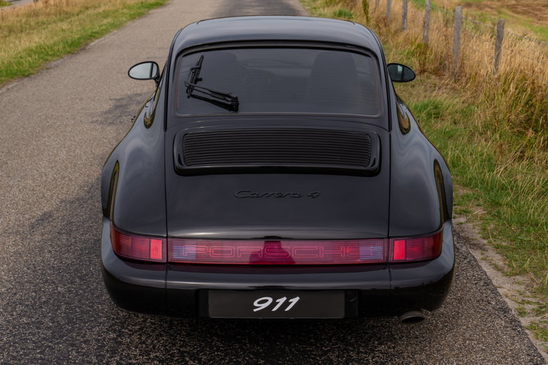 Porsche 964 Carrera 4