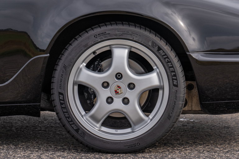 Porsche 964 Carrera 4