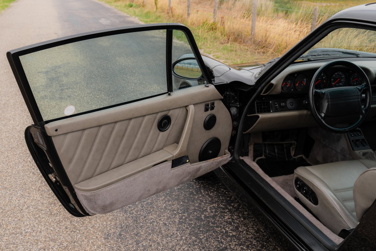 Porsche 964 Carrera 4