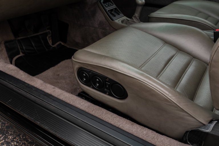 Porsche 964 Carrera 4