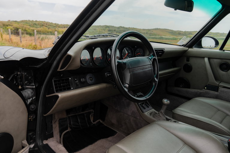 Porsche 964 Carrera 4