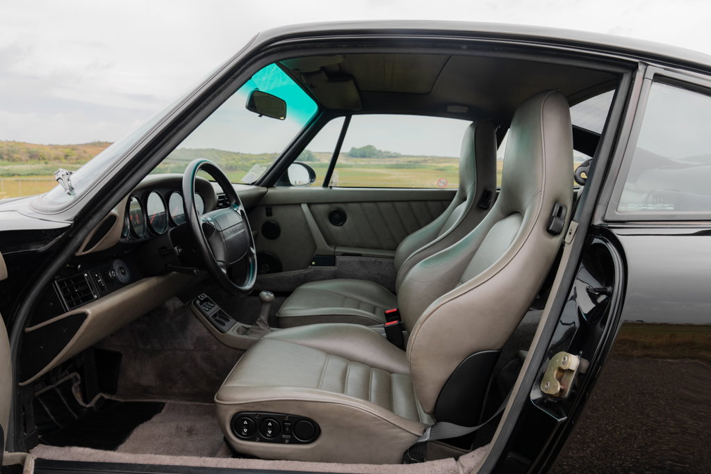 Porsche 964 Carrera 4