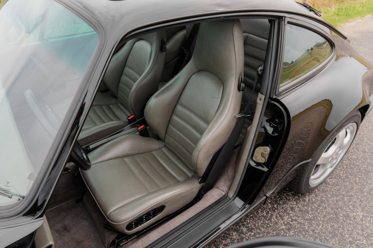 Porsche 964 Carrera 4