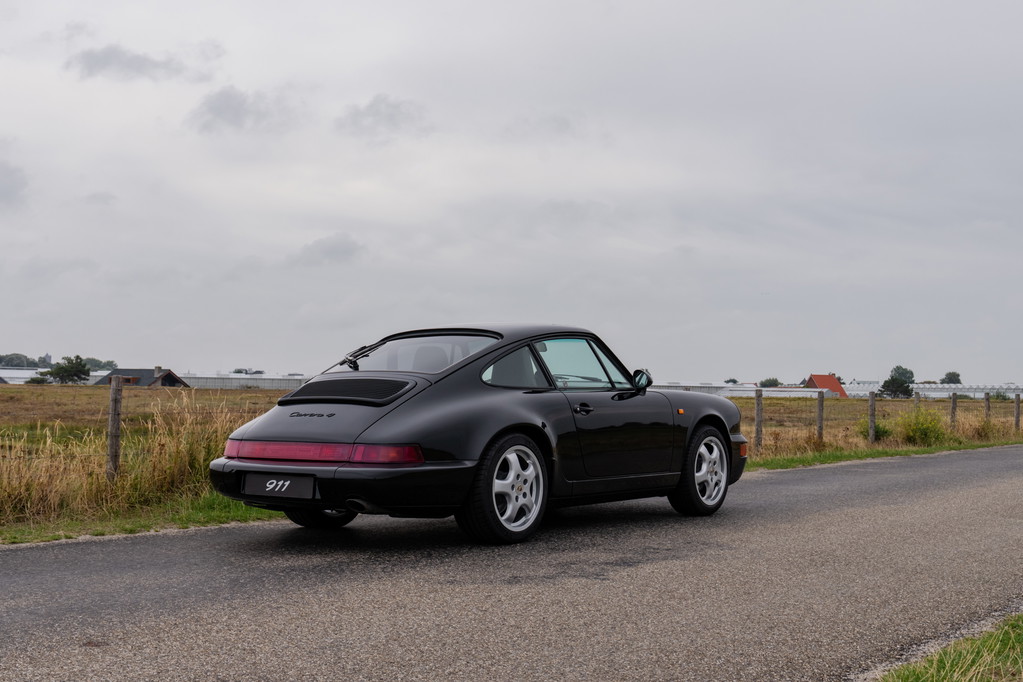 Porsche 964 Carrera 4