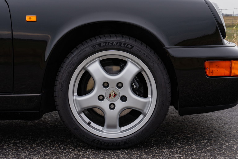 Porsche 964 Carrera 4