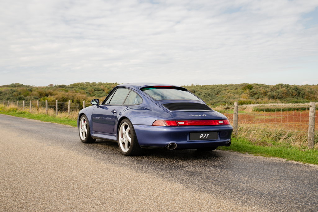 Porsche 993 Carrera 4S